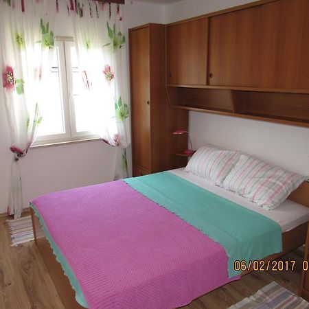 Guest House Vanessa Supetar Εξωτερικό φωτογραφία