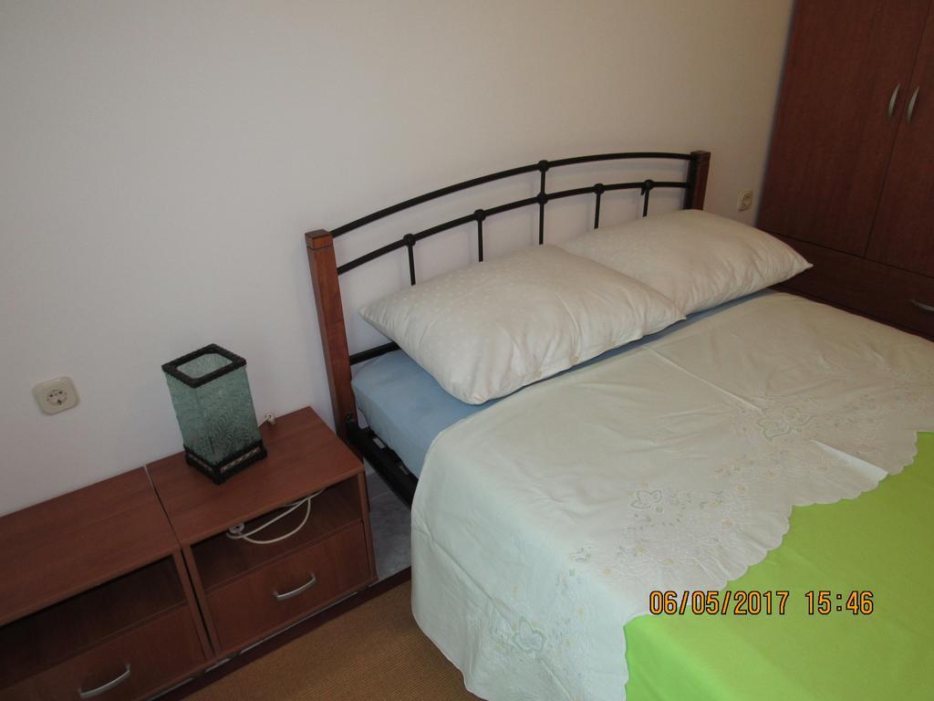 Guest House Vanessa Supetar Εξωτερικό φωτογραφία