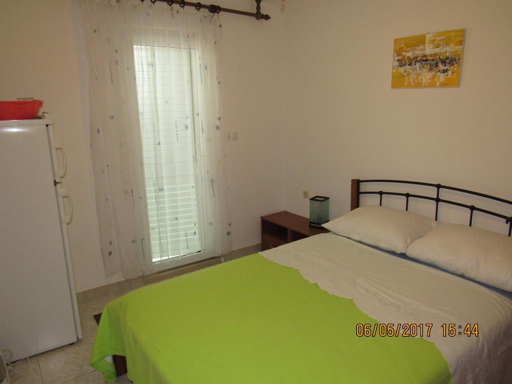 Guest House Vanessa Supetar Εξωτερικό φωτογραφία
