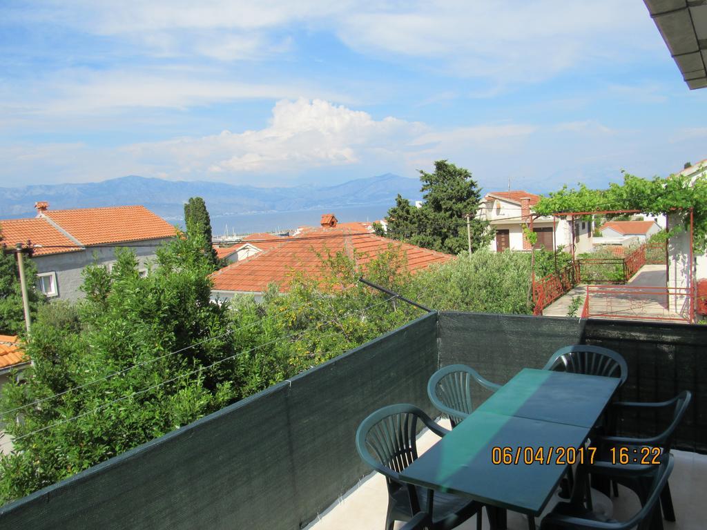 Guest House Vanessa Supetar Εξωτερικό φωτογραφία