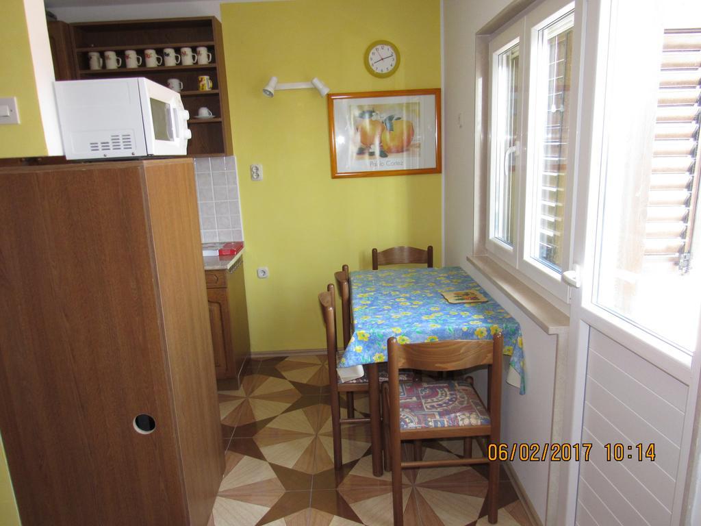 Guest House Vanessa Supetar Εξωτερικό φωτογραφία