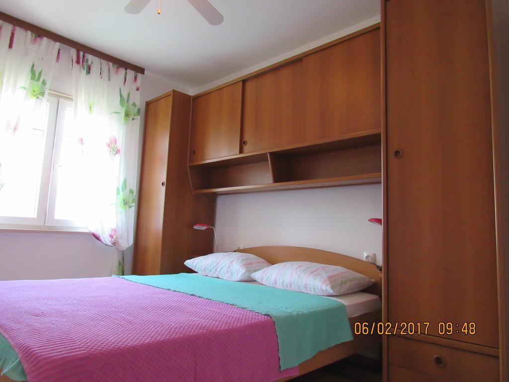 Guest House Vanessa Supetar Εξωτερικό φωτογραφία