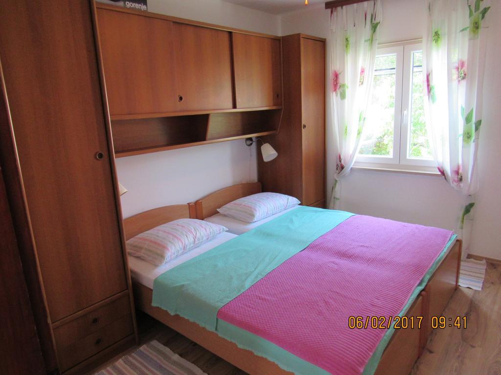Guest House Vanessa Supetar Εξωτερικό φωτογραφία
