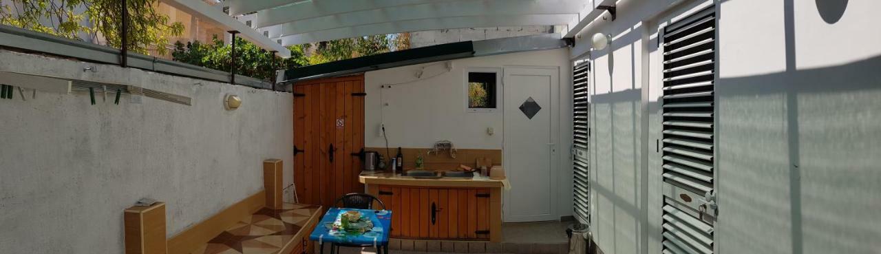 Guest House Vanessa Supetar Εξωτερικό φωτογραφία
