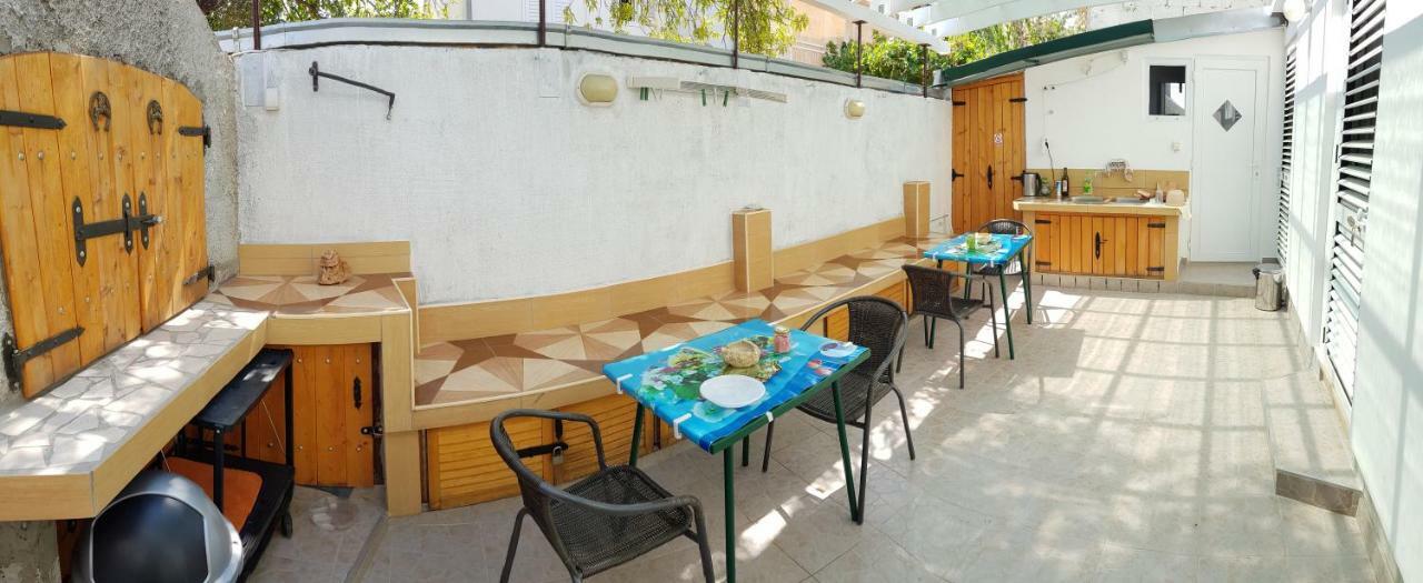 Guest House Vanessa Supetar Εξωτερικό φωτογραφία
